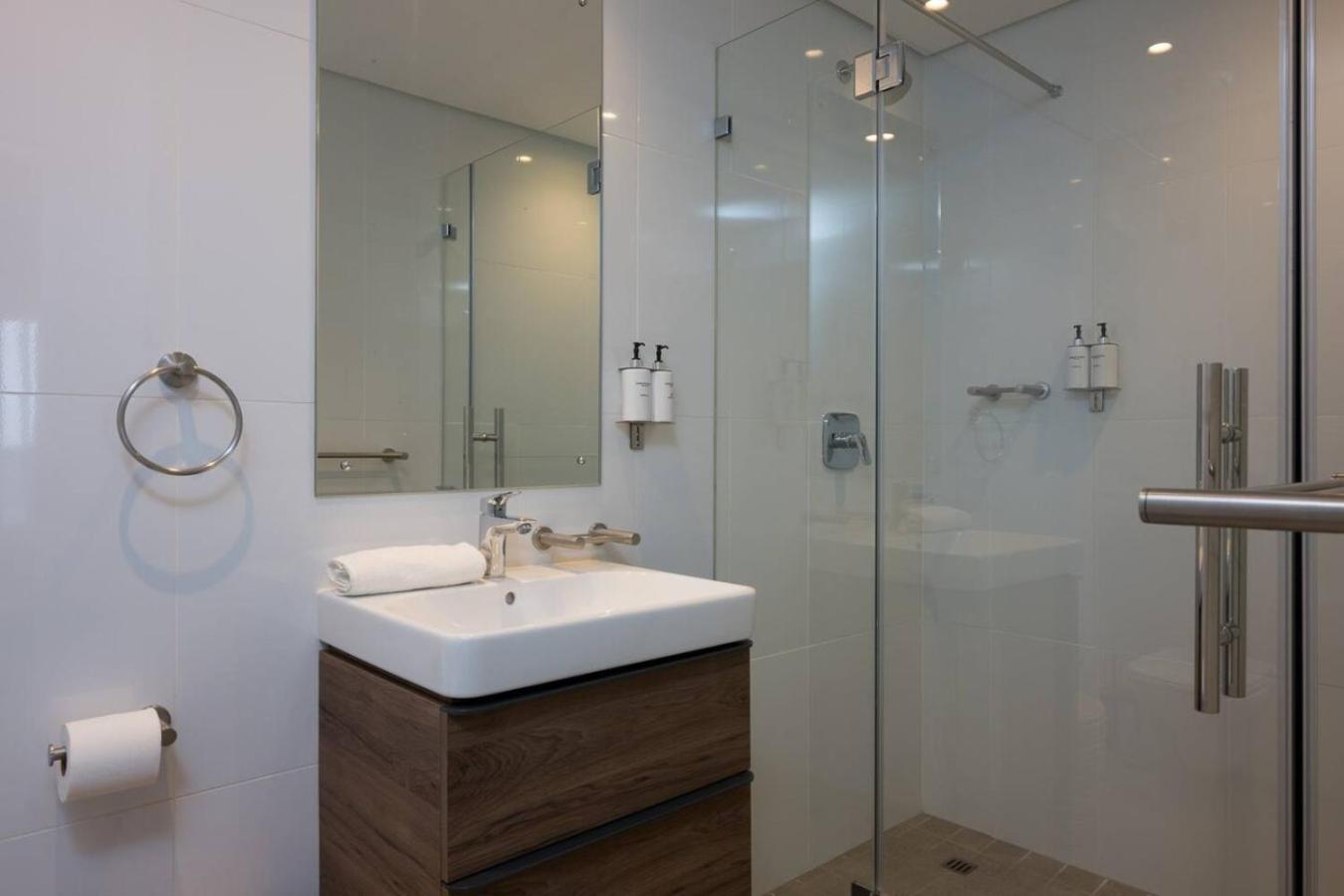 Elegance At 1702 Oceans *
