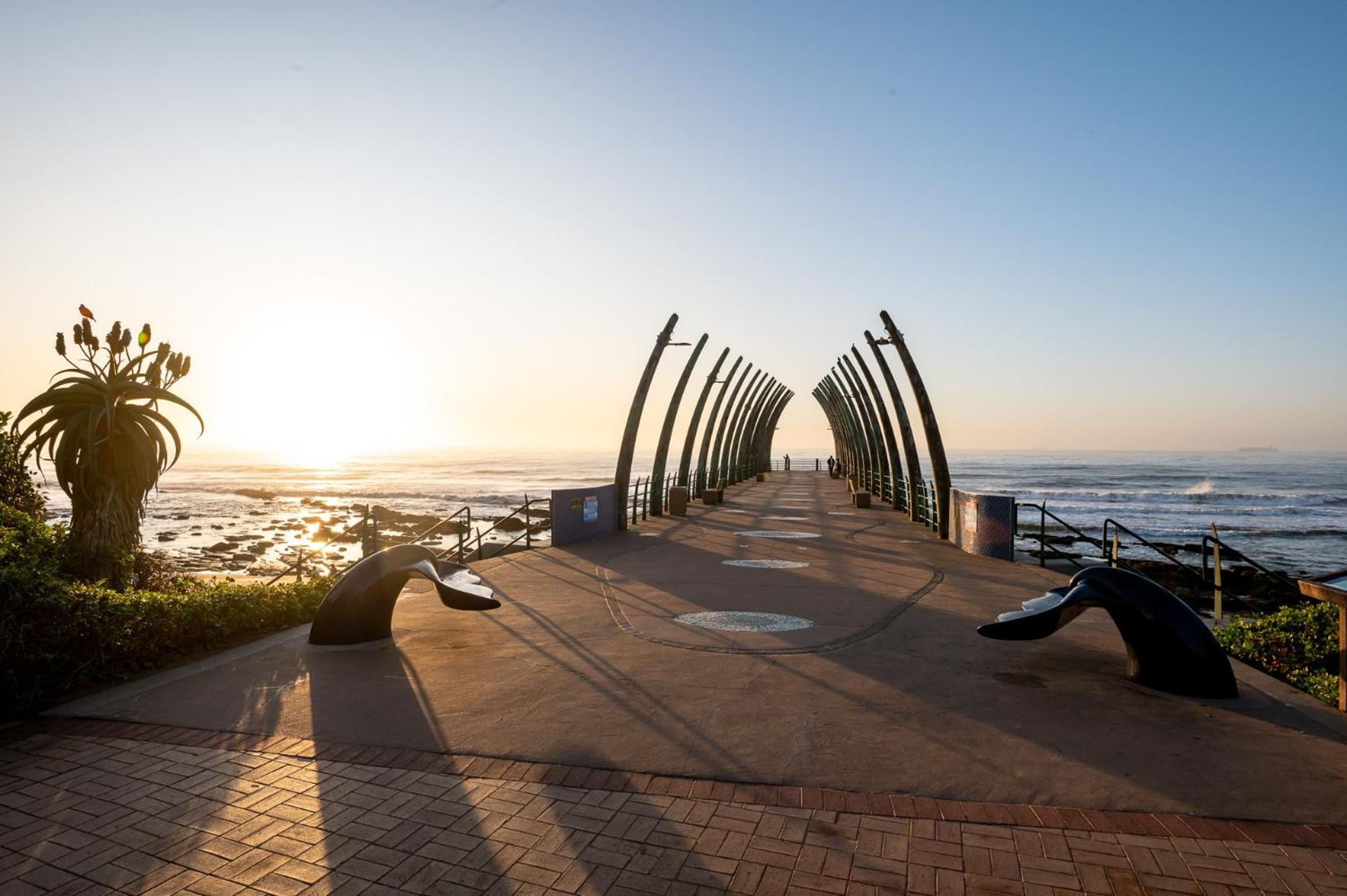 Elegance At 1702 Oceans Apartment Durban